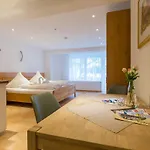 Affittacamere Strandpension Maeder 4*