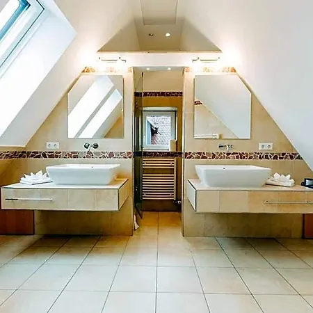 Strandpension Maeder 4* Uhldingen-Mühlhofen