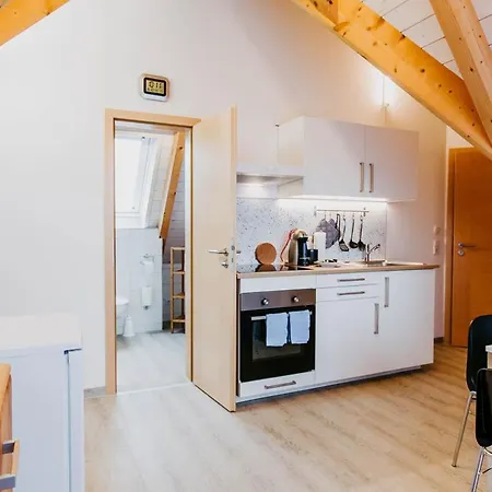 Strandpension Maeder 4* ウールディンゲン・ミュールホーフェン